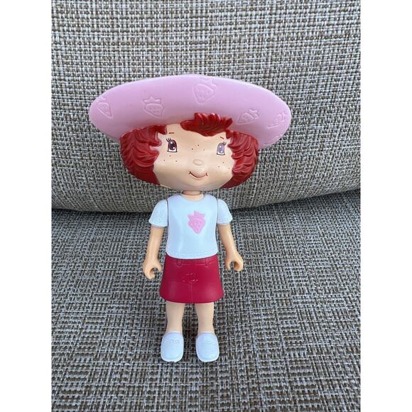 Mixed Lot of 4 McDonald's Happy Meal Toys Strawberry Shortcake Toys Figures - Picture 2 of 9